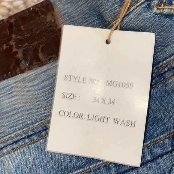 M. Gordon distressed men’s jeans with Skull design on back pocket 34 X 34 - Picture 13 of 15